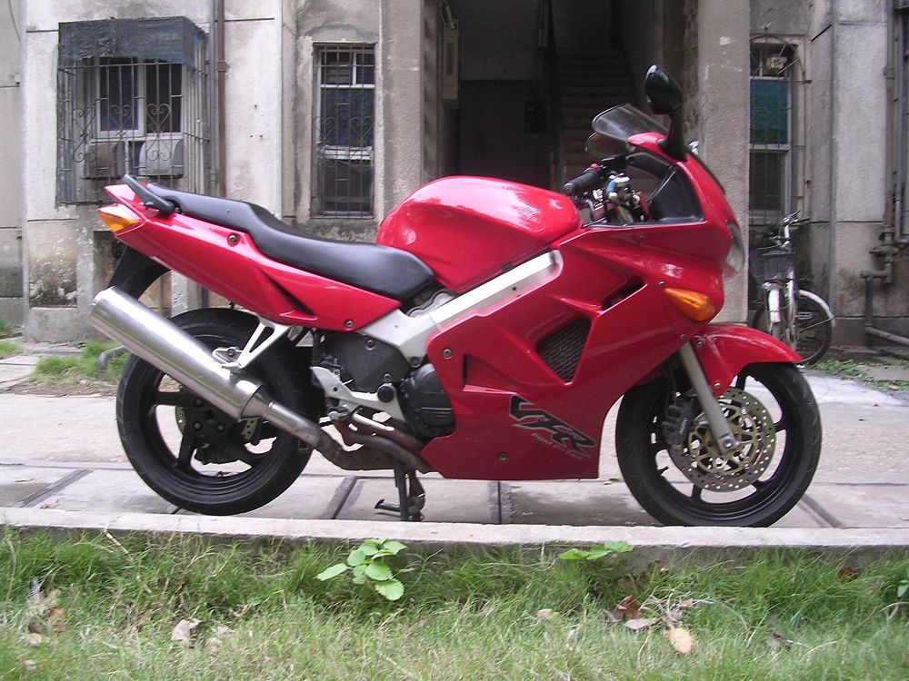 湖南岳阳  26800很实在的VFR800