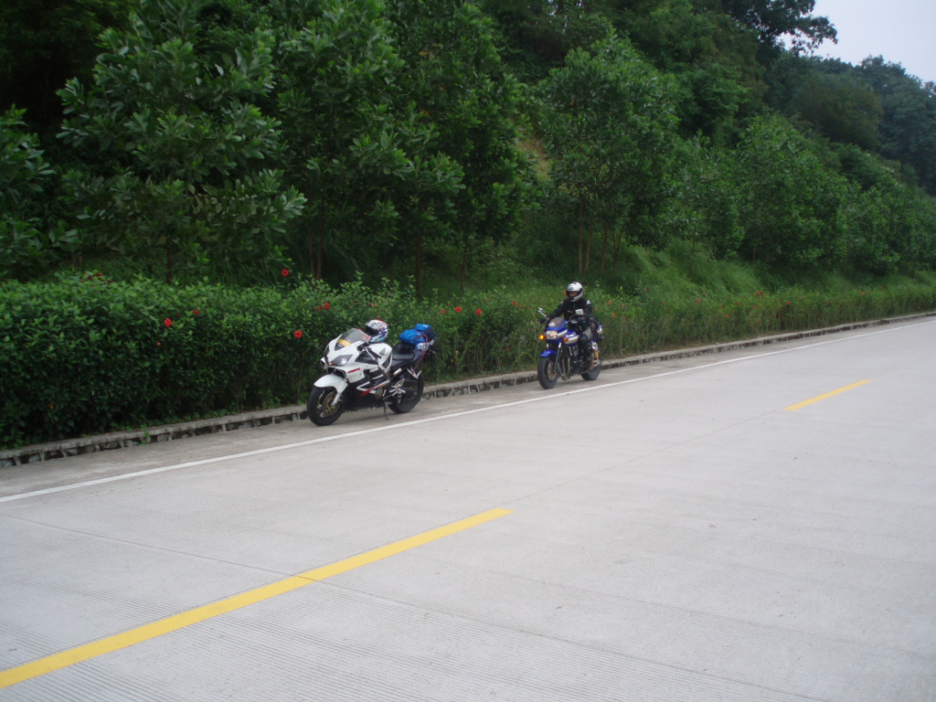 为了山路跑海南