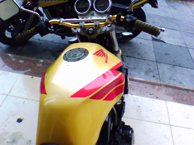 广东开平8300元出售CB400一台(大图来了)