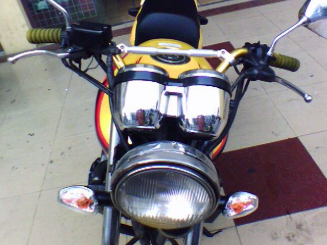 广东开平8300元出售CB400一台(大图来了)