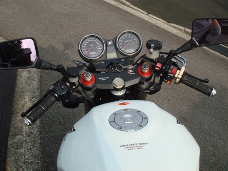 白马王子 CB1300