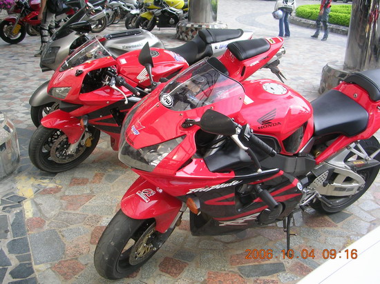 DvLoJ66N.jpg