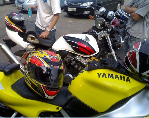 顺德￥21500（带牌）出售CB400-VTEC1