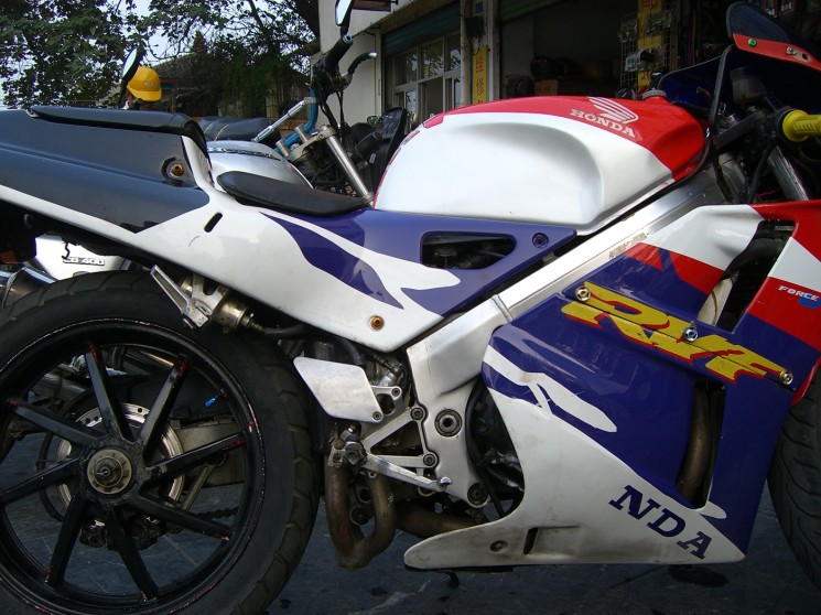 广西桂林出售自用爱车```VFR NC30