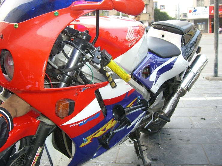 广西桂林出售自用爱车```VFR NC30