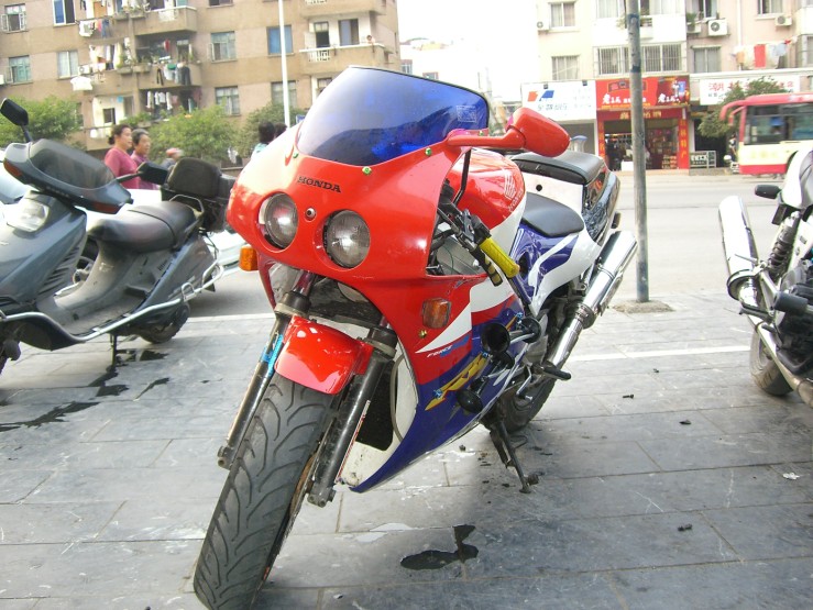 广西桂林出售自用爱车```VFR NC30