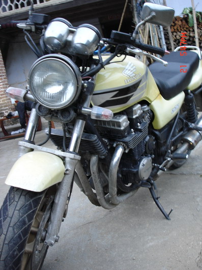 转让精神97CB750一台，详细图片，车在广州