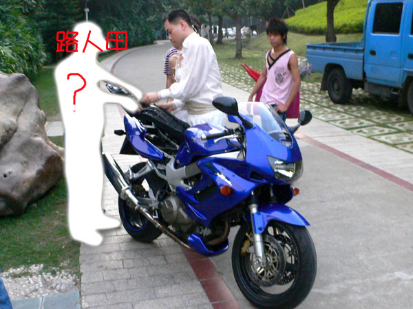 怒罗江闷伉俪 "婚纱"  谍照