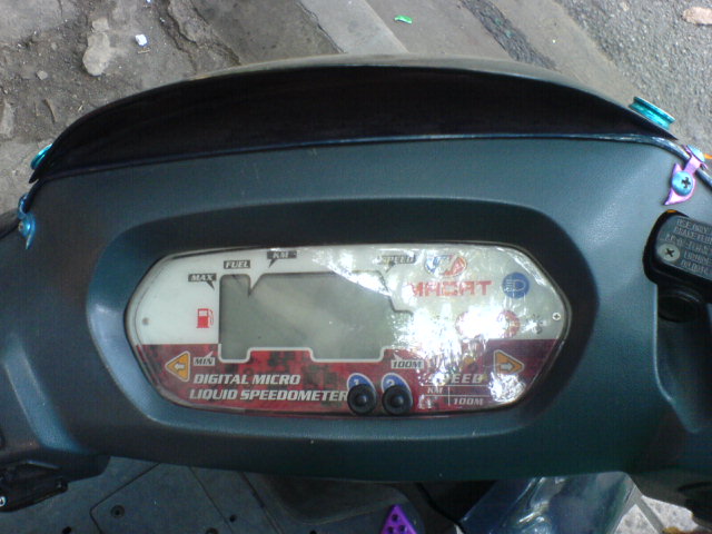 [原创]广州地区出售3800元包过户01牌改装豪迈！！！