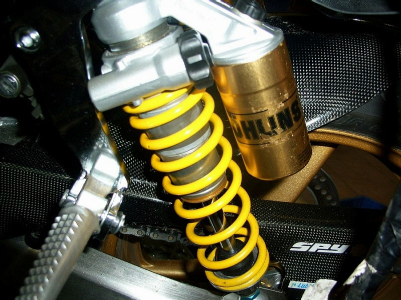 茂名地区出售精神靓仔CB400VTEC1，价格25000，有真牌，多处改装