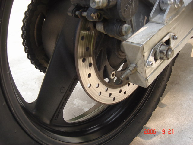 湖北仙桃市8500元出售真牌CB400！