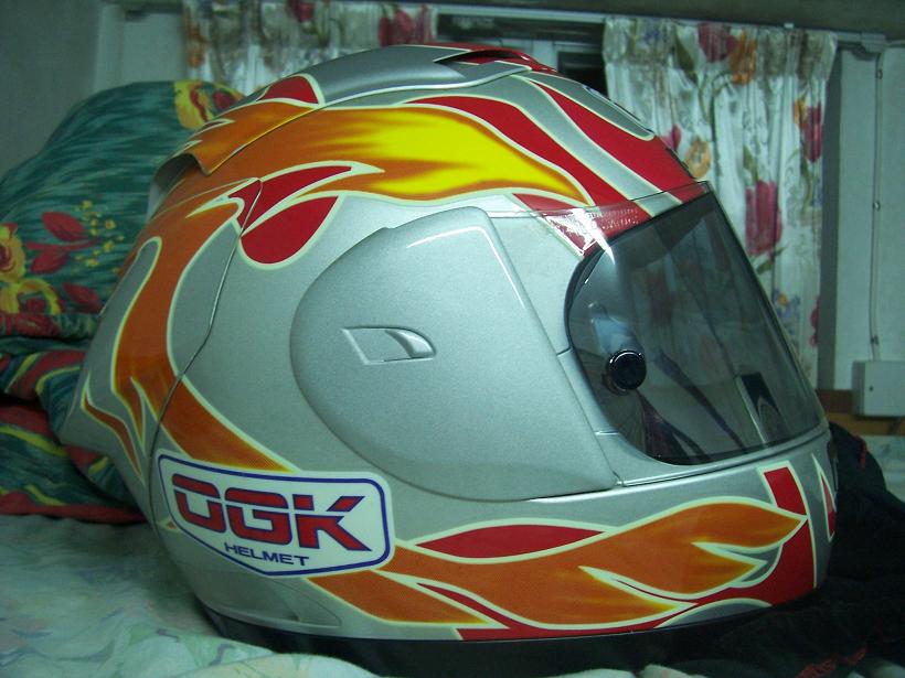 广东开平1800元再卖xv125~OGK9.9成新卖900