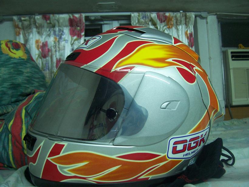 广东开平1800元再卖xv125~OGK9.9成新卖900