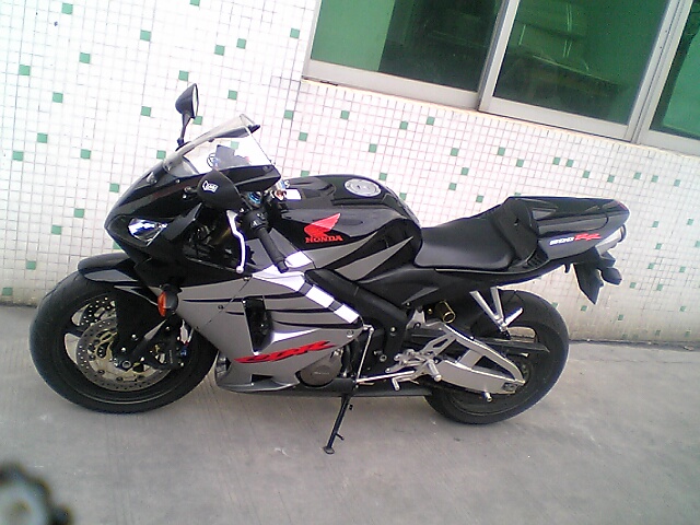 (能在马路上赢我的)南海0元卖HONDA 05CBR600RR