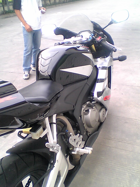 (能在马路上赢我的)南海0元卖HONDA 05CBR600RR