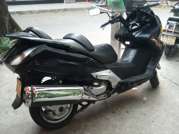卖3台车:银翼,VFR30,CBR29