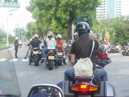 台灣電視台節目-大排摩托造勢
