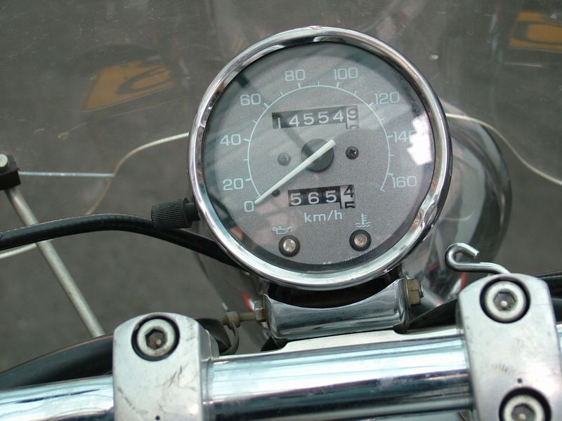 03款STEED400值多少米
