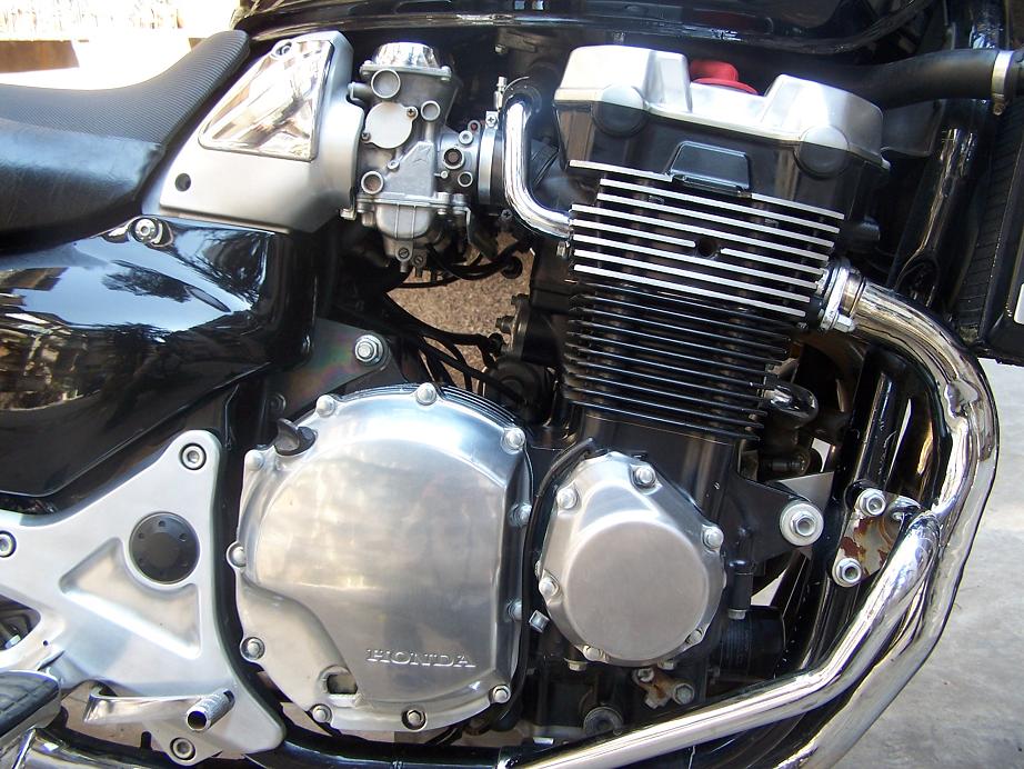 [原创]昆明地区出售HONDA X-4 价格.33000元