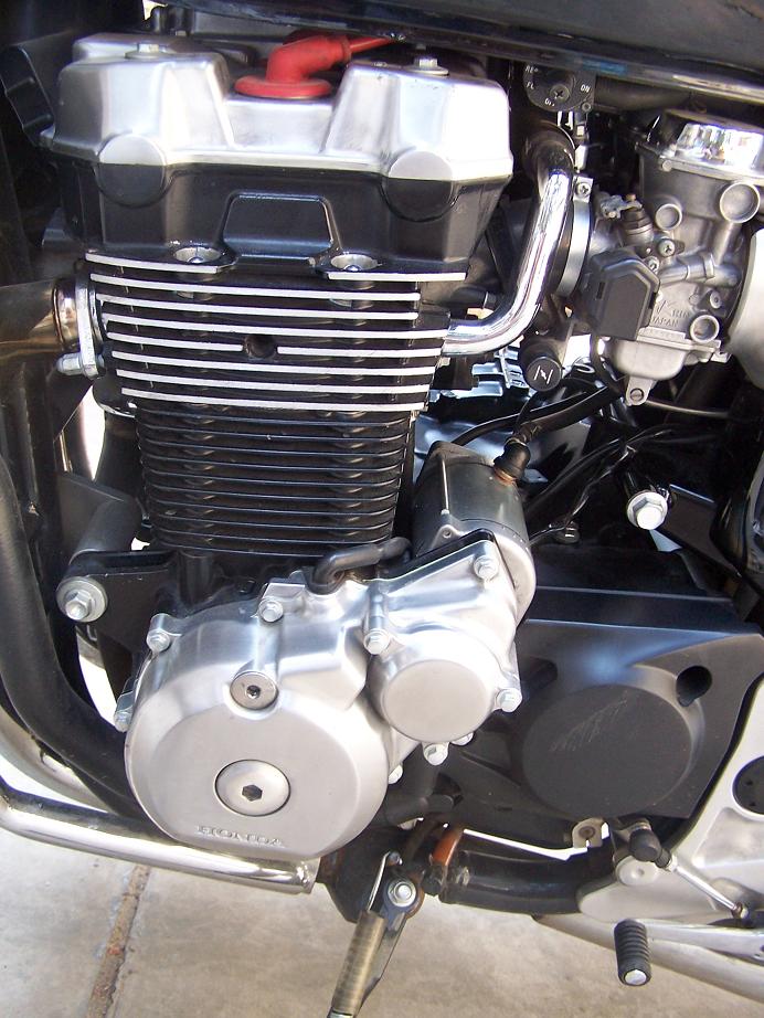 [原创]昆明地区出售HONDA X-4 价格.33000元