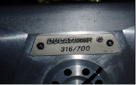 北京劲改的ＤＵＣＡＴＩ９８８Ｒ限量版