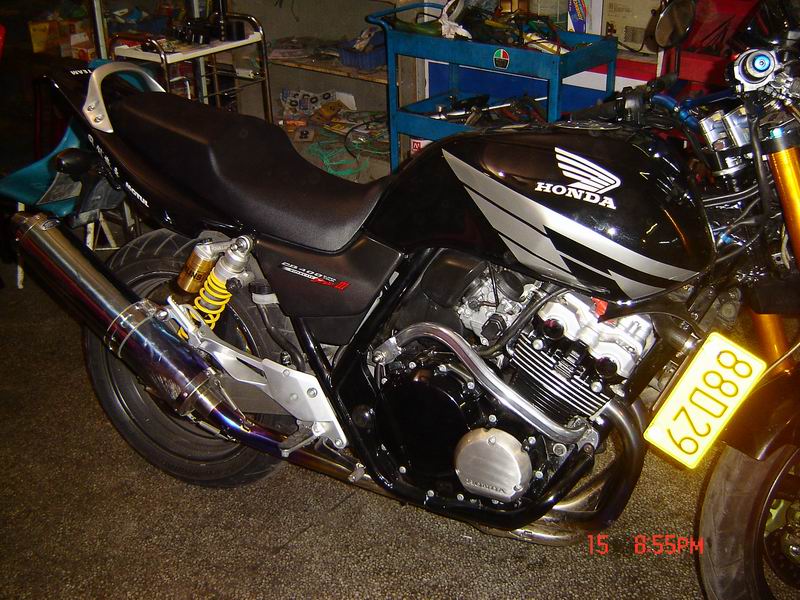 茶山朋友CB400VTEC3改倒叉