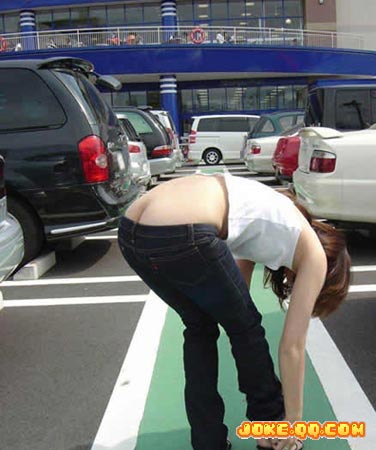 街上走光回头率200%的MM