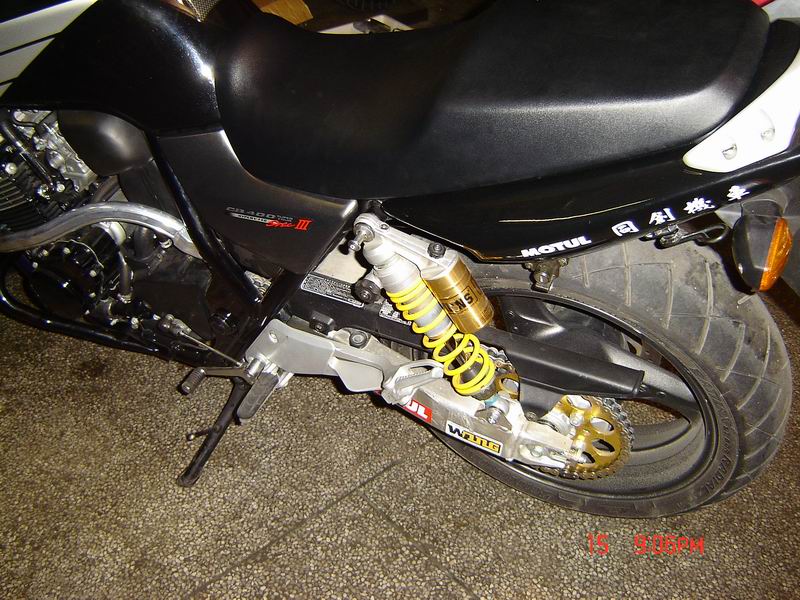 茶山朋友CB400VTEC3改倒叉