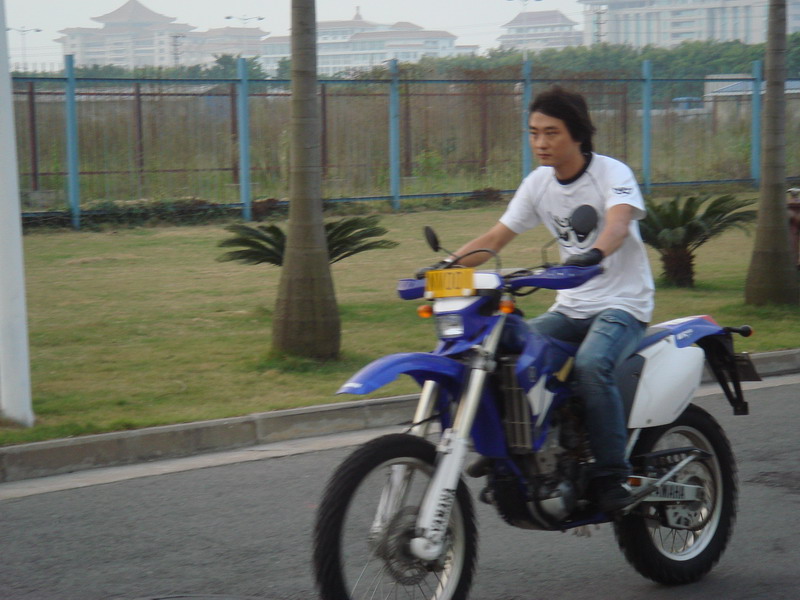 ↑↑↑↑↑感受江门大冶摩托特技队↑↑↑↑
