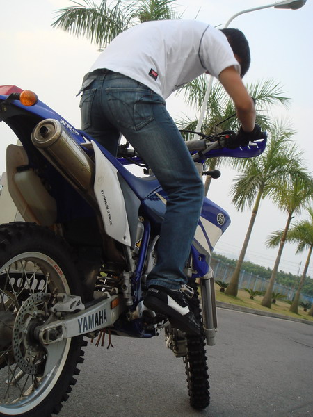 ↑↑↑↑↑感受江门大冶摩托特技队↑↑↑↑