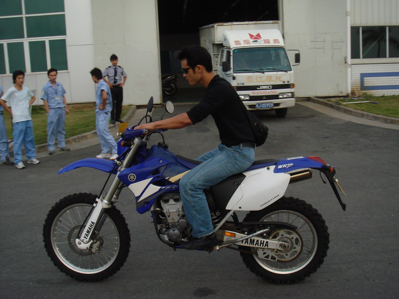↑↑↑↑↑感受江门大冶摩托特技队↑↑↑↑
