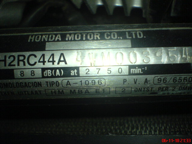 贵阳 27000元出售 03年沙都750cc