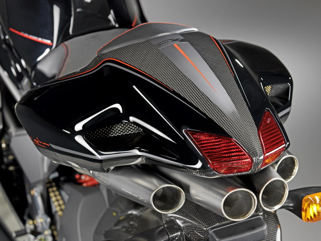 全球限量100台...价值728万台币...MV AGUSTA F4CC
