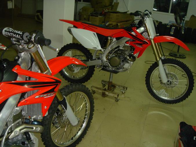 湛江第二台07年CRF450装车过程