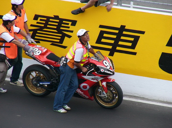 2006年11月18日第53届澳门GP观赛（水塘B看台）两夜一日游！