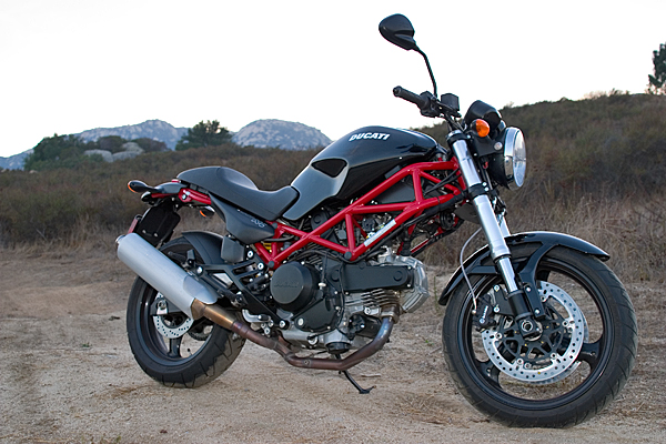 2007款: Ducati Monster 695