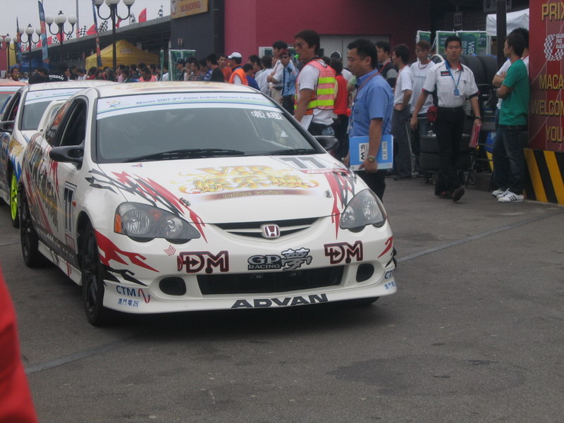 DG8ec9QN.jpg