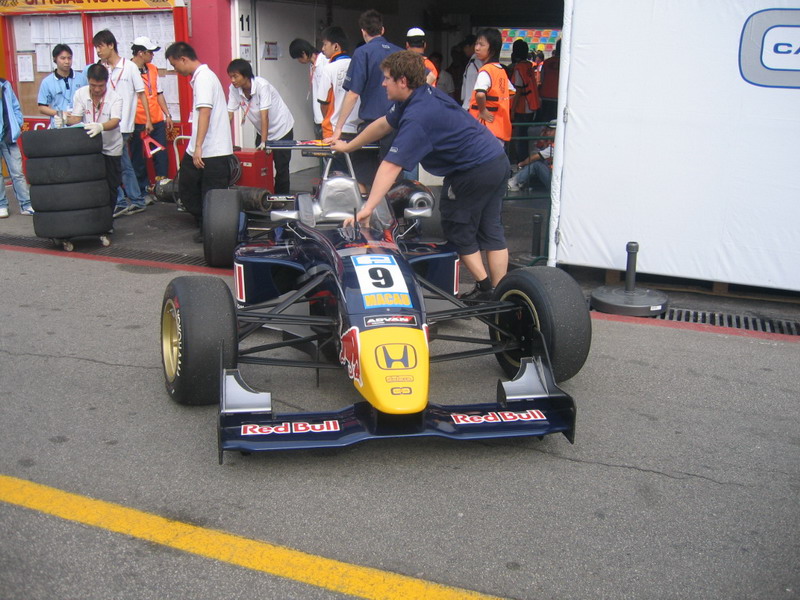 jShaUi20.jpg