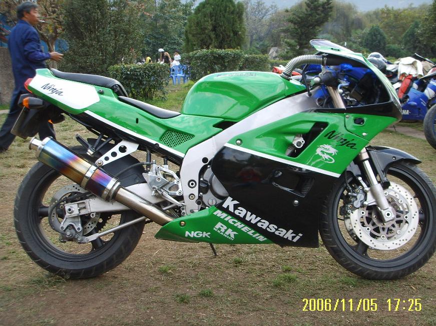 [原创]云南昆明出售一部ZXR400，碟灯，价格14500元。联系电话0871-6507363