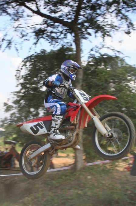 [贴图] 香港的SUPER X 2006 越野赛