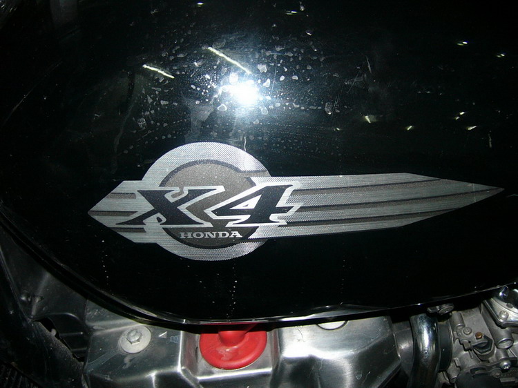 亲身体验车比人凶——HONDA X4（1300cc）！