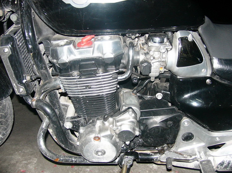 亲身体验车比人凶——HONDA X4（1300cc）！