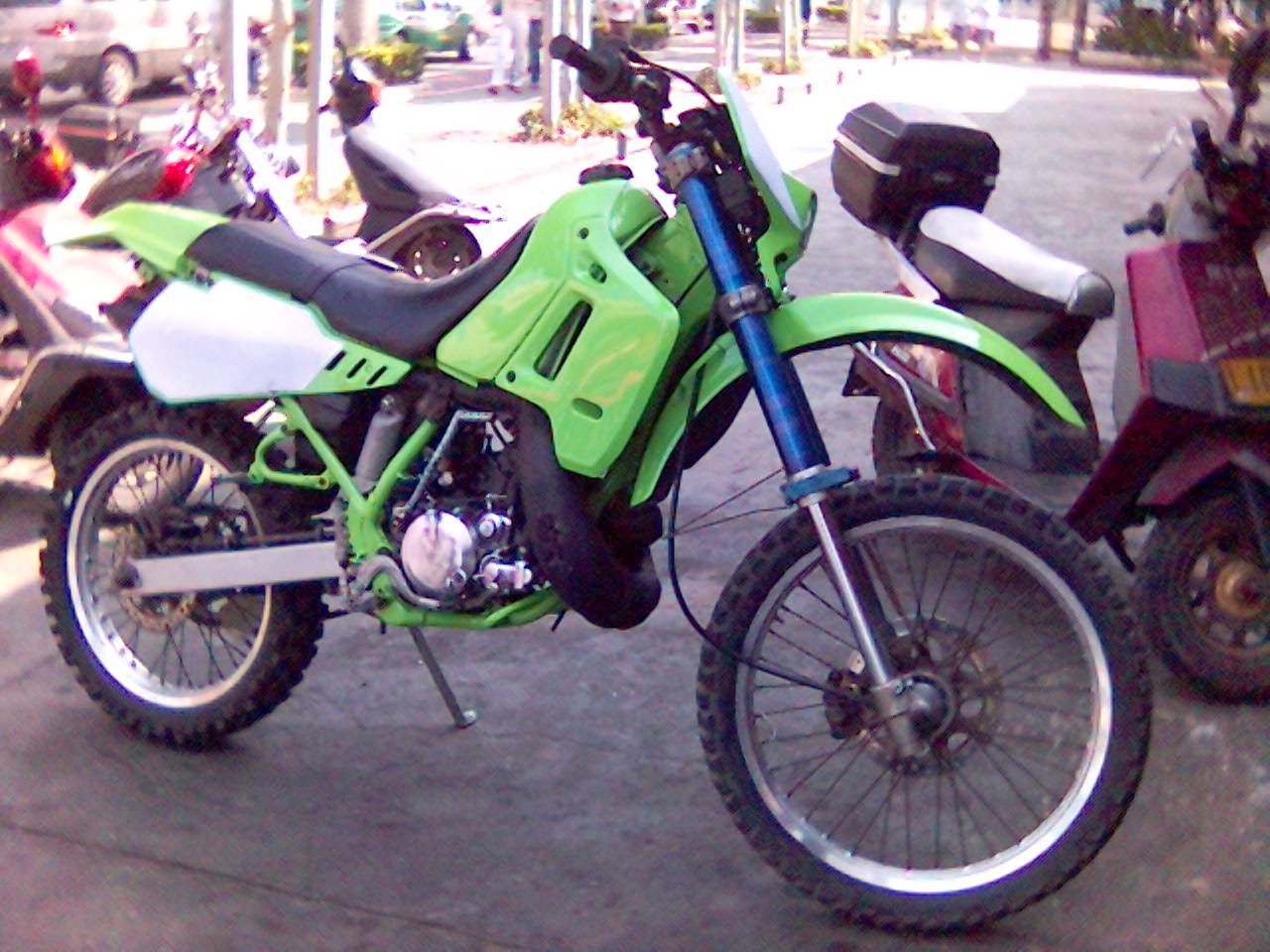 [广东深圳市宝安区出售8000元川崎ＫＤＸ２００越野车～可小刀～