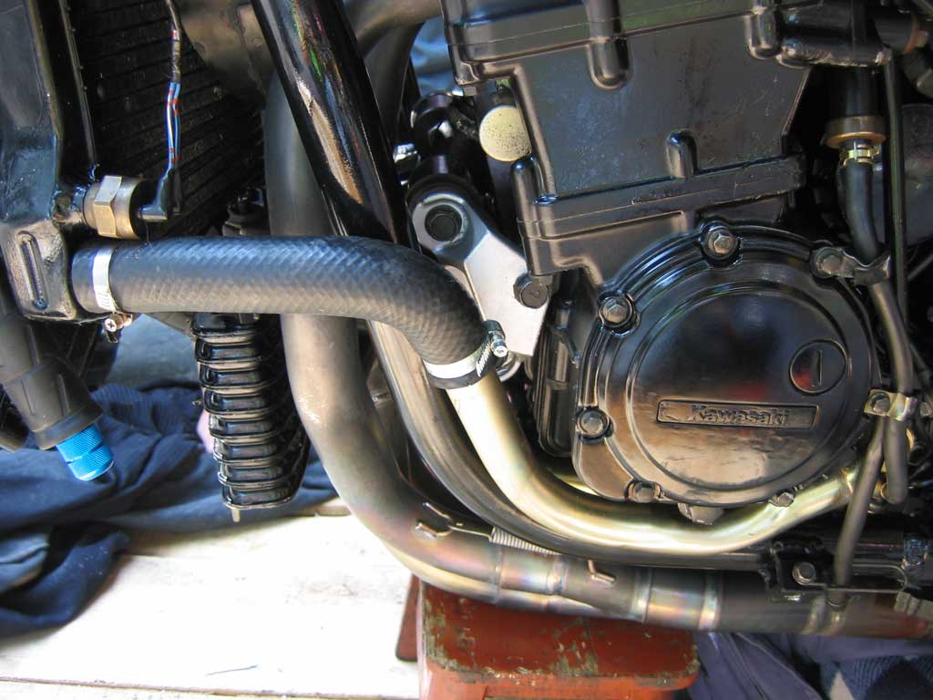 开平CM车友今天收到碣石运过来的99 ZZR1100