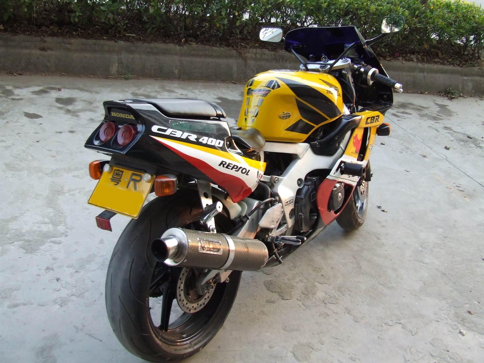 广东郁南　售HONDA-CBR400RR-29期　威爽花　16800元