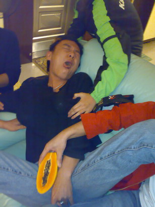 PCTbkM77.jpg