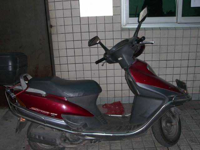 出售广州01牌真牌真证的五羊本田女装车