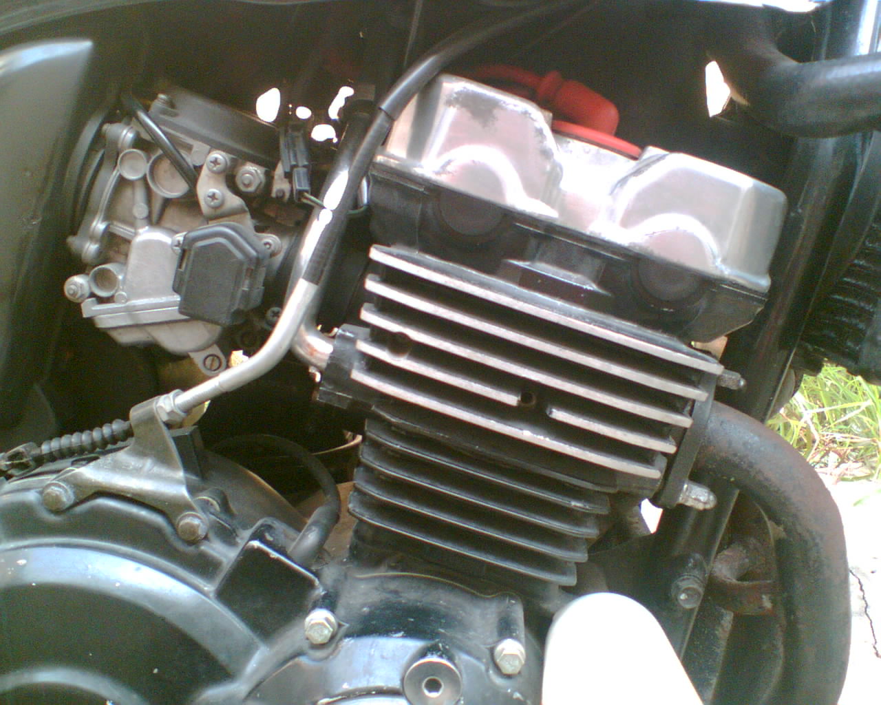 广东湛江14500元出售本田96CB400带头盔