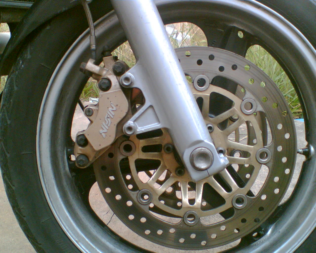 广东湛江14500元出售本田96CB400带头盔