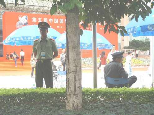 中国军人与警察的区别!